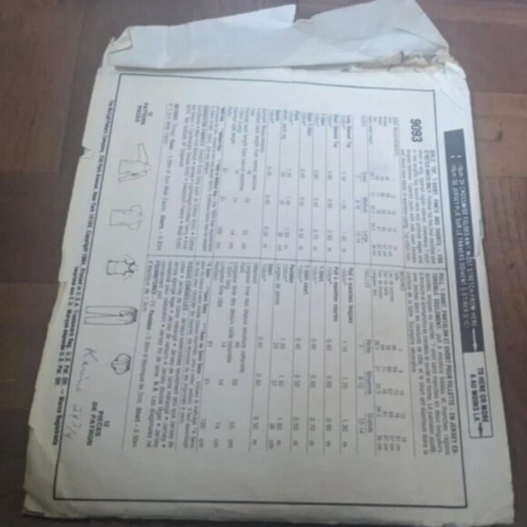 McCalls 9093 Sewing Pattern Vintage 1980s Workout Clothes Child Size Medium - Picture 2 of 2